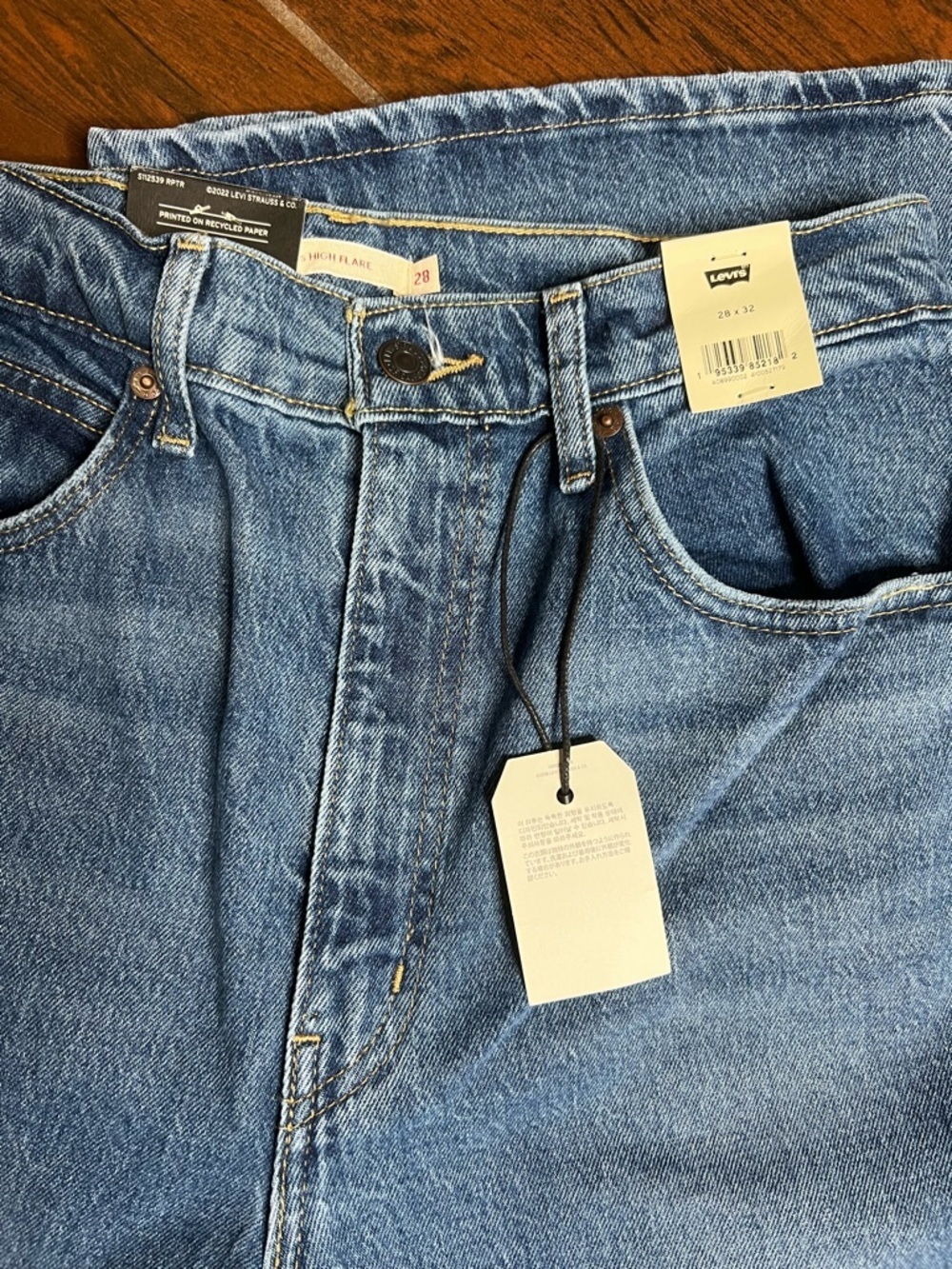 Levi’s Premium 70s High Flare Medium Wash Denim Jeans - Picture 2 of 5